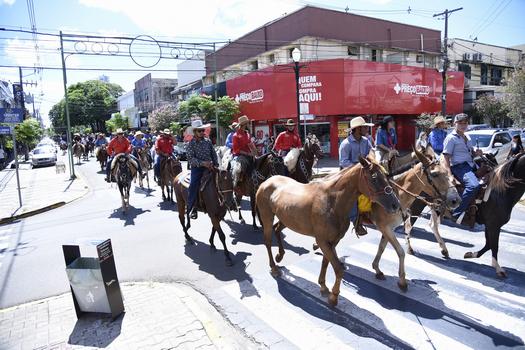 Cavalgada vai abrir programação oficial da 49ª ExpoParanavaí