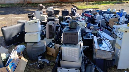 Mais de 2,5 mil unidades de lixo eletrônico foram coletadas em Paranavaí
