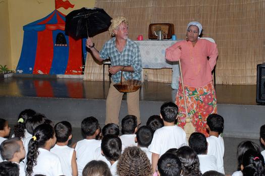 Secretaria de Educação e Sesc apresentam peça teatral, em Paranavaí