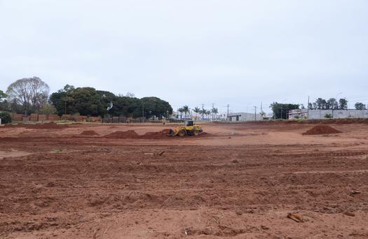 Com uma área de mais de 94 mil m², o local deverá abrigar, pelo menos, 24 empresas às margens da avenida, alguns barracões para depósito e, futuramente, um condomínio residencial fechado, em Paranavaí