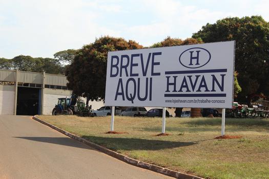 Havan oficializa construção de megaloja em Paranavaí