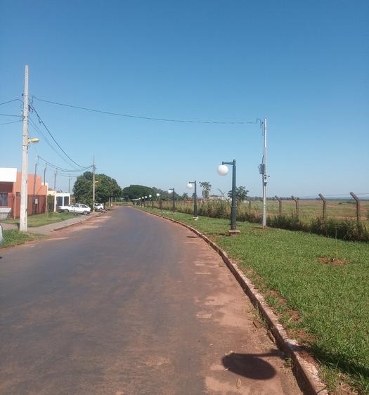 Município reforça iluminação na rua de acesso ao aeroporto, em Paranavaí