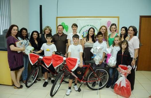 Alunos recebem premiação da 24ª Maratona de Matemática, em Paranavaí