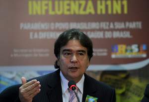 Ministro José Gomes Temporão diz que Brasil está livre da epidemia de gripe suína