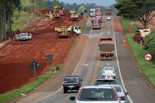 Obras de duplicação da BR 376 na região de Paranavaí