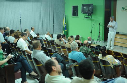 Nenhuma cidade brasileira terá estrutura para suportar uma epidemia de dengue hemorrágica”, salientou Sari Omar durante a reunião.
