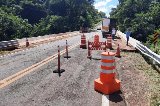 PR-218 está bloqueada entre Amaporã e Paranavaí devido às chuvas