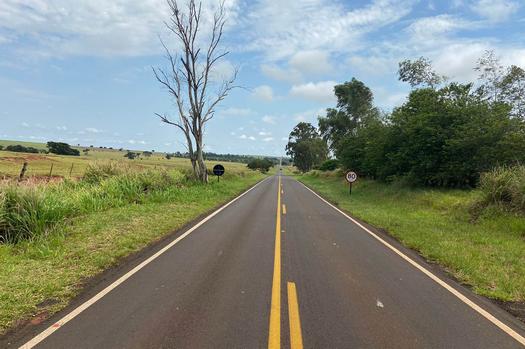 DER-PR reforça sinalização de rodovia entre São João do Caiuá e Santo Antônio do Caiuá