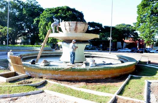 Cartão postal de Paranavaí, Praça da Xícara começa a ser revitalizada