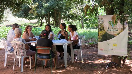 Os encontros tiveram como objetivo promover o envolvimento da familia no meio rural e o empoderamento da mulher e do jovem no dia a dia do campo