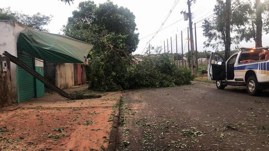 Temporal causou pela cidade, em Paranavaí